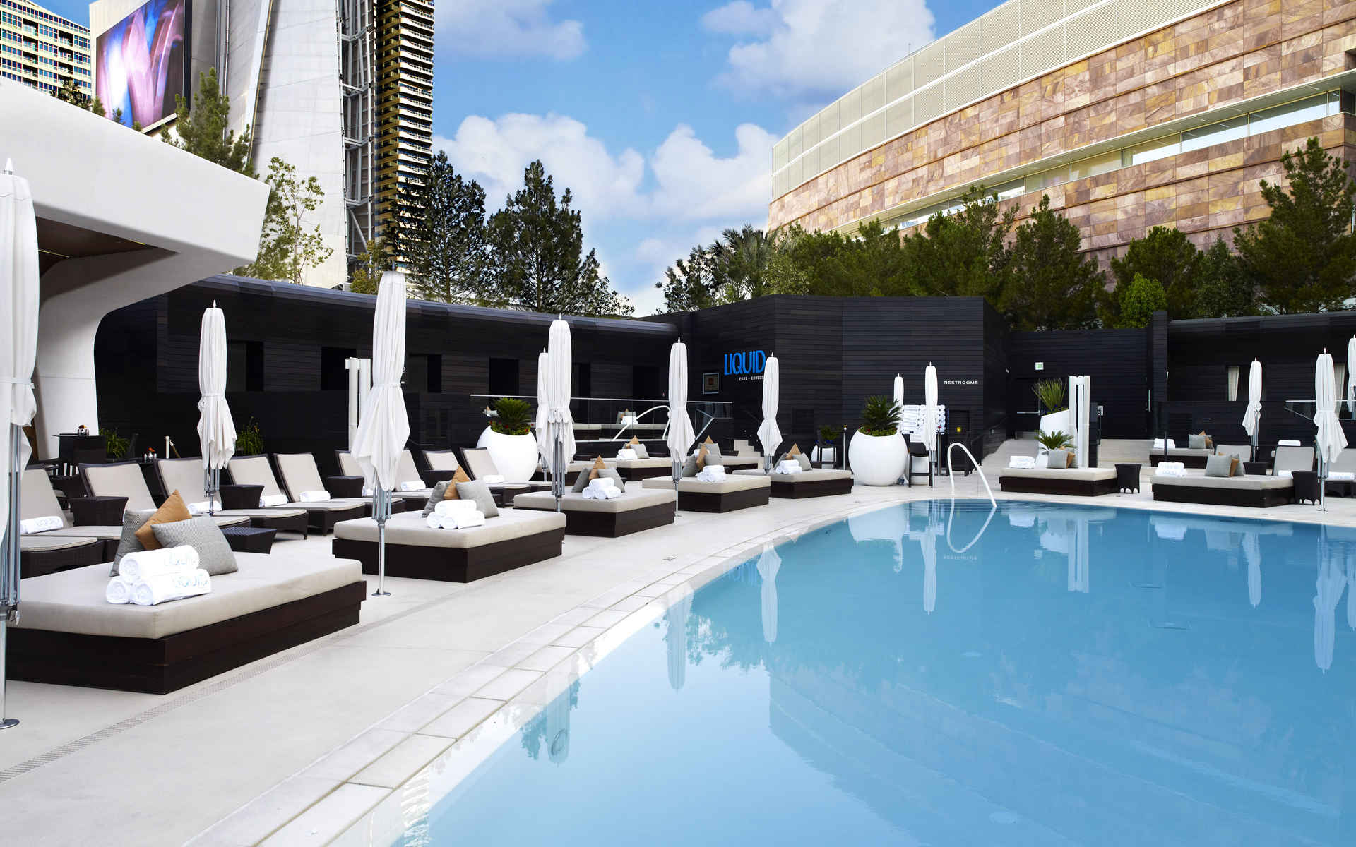 LiquidPoolClub